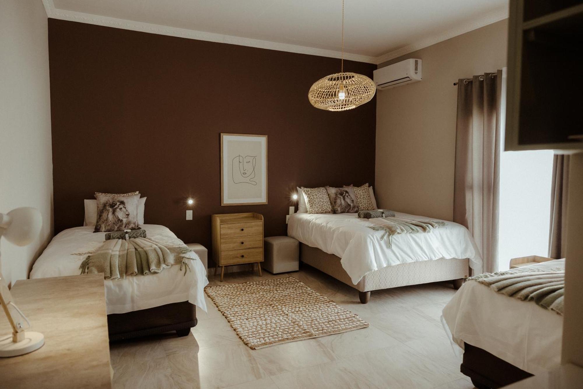 Out Of Africa Town Lodge أوتجيوارونغو المظهر الخارجي الصورة